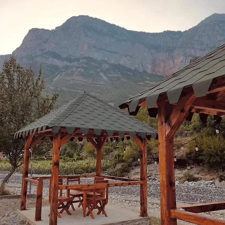 Bar Restaurant Hotel&camping Vellezerit Gjelaj Vukel